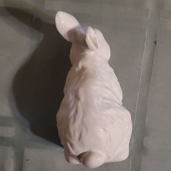 Vintage unmarked porcelain  rabbit - Picture 3 of 3